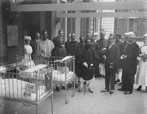 Prince Taffari visits St Thomass Hospital. 9 July 1924