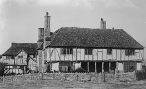 The Princes stay at Sandwich. Small Downs House, Sandwich Bay, Kent, where