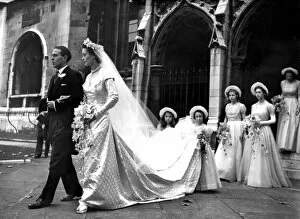 Procession Collection: Princess Margaret a bridesmaid as two of Princess Elizabeths staff wed - Royal family attend