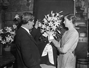 Young Woman Collection: Princess Marinas wedding bouquet. 28 November 1934