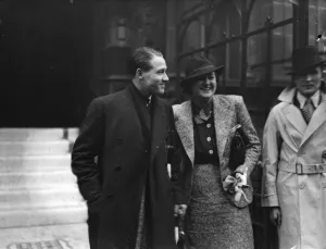 Princess renounces Royal privileges to marry salesman at Londons Register Office