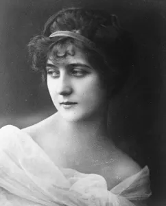 Princess to wed village schoolmaster Maria Rosa Princess of Hohenlohe Bartenstine