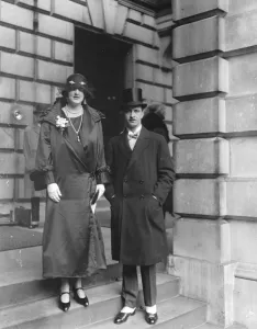 Top Hat Prints: Private view day at the Royal academy. Lady Knatchbull. 3 May 1924