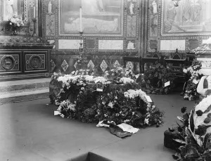 Queen Alexandras burial at Windsor. The coffin resting in front of the altar