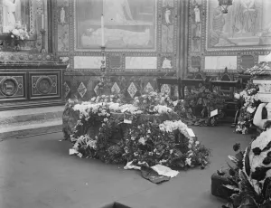 Queen Alexandras burial at Windsor. The coffin resting in front of the altar