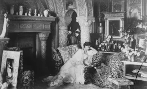 The Queen of Rumania. In the Moorish Hall of Cotroceni Castle. 10 December 1926
