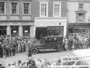 The Queen out shopping at Windsor. HM leaving The Token House, Windsor. 20