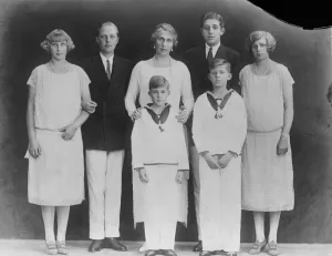 Princess Prints: The Queen of Spain and her family. A charming new photograph of HM Queen Victoria
