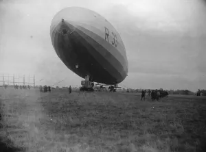R 33 in taking off trial with two D H 53 Hummingbirds at Pulham 21 October 1926
