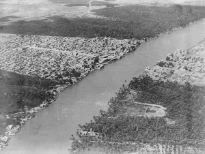 1920s 1920s 20s 20s Prints: The RAF take over the policing of Iraq. An aerial view of Samawah on the Euphrates