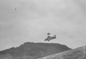 Remarkable Motorless Aviation Meeting The Sardier machine in flight 12 August 1922