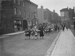In response to the dangers of war the British government launched a scheme to evacuate