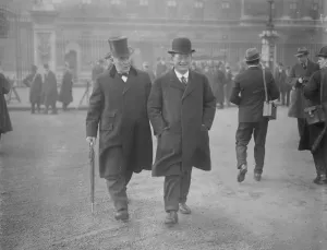 Retiring ministers give up seals of office. Mr Adamson and Mr Wheatley leaving the Palace