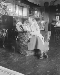 Return of Lily Elsie to the stage Devoting her salary to the fund for disabled soldiers