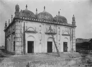Riots in India. A Mahomedan Mosque in Calcutta after it had suffered considerable