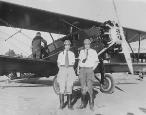 Former rivals to try for new refueled endurance record. Left to right : Miss Elinor