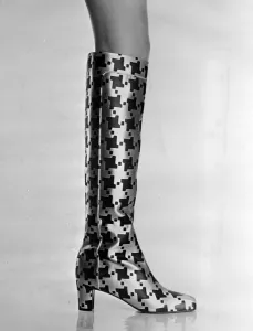 Fashionista Prints: Roger Vivier shoe fashion High shoe fashion created for autumn / winter, 1966 by