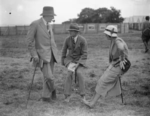 Shooting Stick Prints: The Royal Agricultural Show at Leicester. Mr Lindsey and friendss. 1924