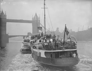 Passenger Prints: The Royal Eagle leaving tower Tower pier crowded with holidaymakers 20 June 1936