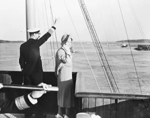 A Royal farewell to Canada. The King and Queen waving farewell to Canada at Halifax 22