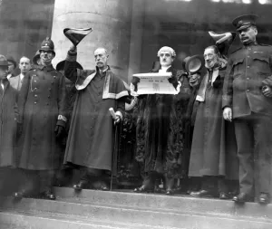 The Royal proclamation of the dissolution of Parliment read from the steps of the Royal Exchange