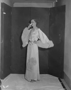 Royal School of Needlework prepares for exhibition, Surbiton. 21 November 1935