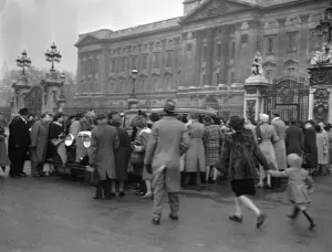 London Prints: Royal Wedding. On the eve of the Royal Wedding Buckingham Palace has attracted many
