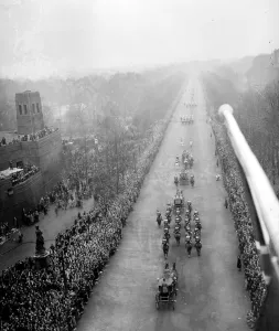 Royal Wedding. H. R. H Princess Elizabeth and Duke of Edinburgh. The entire procession