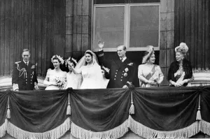 Royal Wedding. H. R. H Princess Elizabeth and Duke of Edinburgh. On the balcony