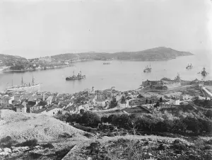 The Royal yacht expected to put in at the Villefranche harbour to await the King
