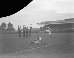 Rugby at Twickenham Newport suffer their first defeat of the season Kamerad