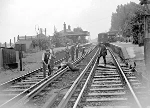 Images Dated 3rd September 2015: Safety precaution South Fleet, Kent. 1934