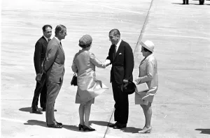 Santiago, Chile: Britians Queen Elizabeth II, is welcomed by the President of Chile