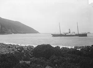 Shipping Collection: Sark - Landing at La Greve De La Ville ( SS Courier ) 1927