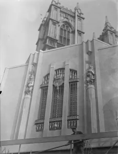 Scaffolding removed from Coronation annex, Royal Lions in position. facade of