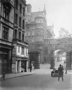 Scotland Yard June 1922