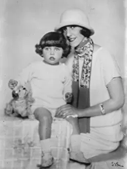 Dora Kallmus Collection: Senora Dodero, of Buenos Aires, with her little daughter Marquita, who are paying