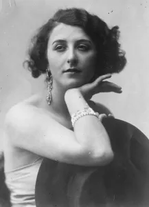 Beauty Prints: Senorita Isabelita Ruiz. 20 August 1927