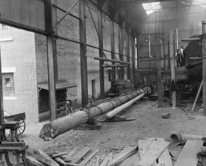 Mast Prints: Shamrock IV at Gosport. The mast. 21 February 1925