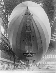 Blimp Prints: Shenandoahs progress. The US airship Shenandoah, which is on a 7, 000 miles