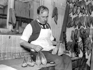 Shoes Prints: Last and shoe making at W. H. Smith