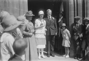 The shy Earl weds at Oxford The marriage between the Earl of Longford and Christine