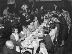 Eating Prints: The Sidcup and Chislehurst Childrens Labour Party. 1938