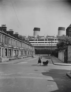 Silvertown, Westham. Between the Wars - England - London - Living Conditions. Undated