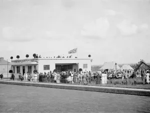 Sir Kingsley Wood opens Erith playground. 1937