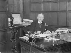 Sitting Prints: Sir T Vansittart Bowater, Bart 23 January 1924