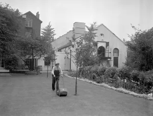 The small white building is Londons only back garden theatre, The Mermaid. Founded