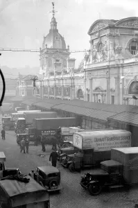 Smithfield market. general view. 3 February 1936