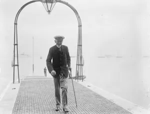 Society assembling at Cowes for Regatta week. The Duke of Leeds. 25 July 1925