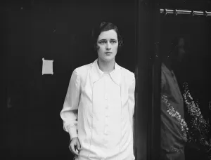 Society beauty opens a shop Mrs Dudley Coats standing in the door way of 10, Davies Street